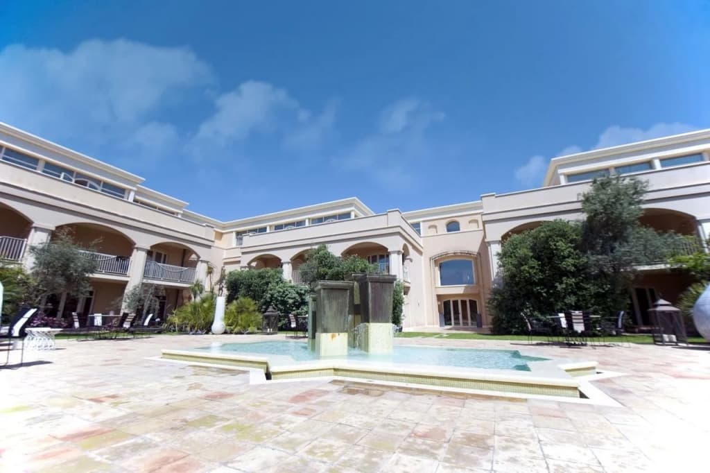 hotel