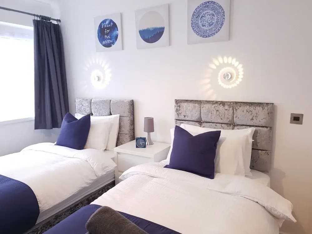 Elmwood Apartment