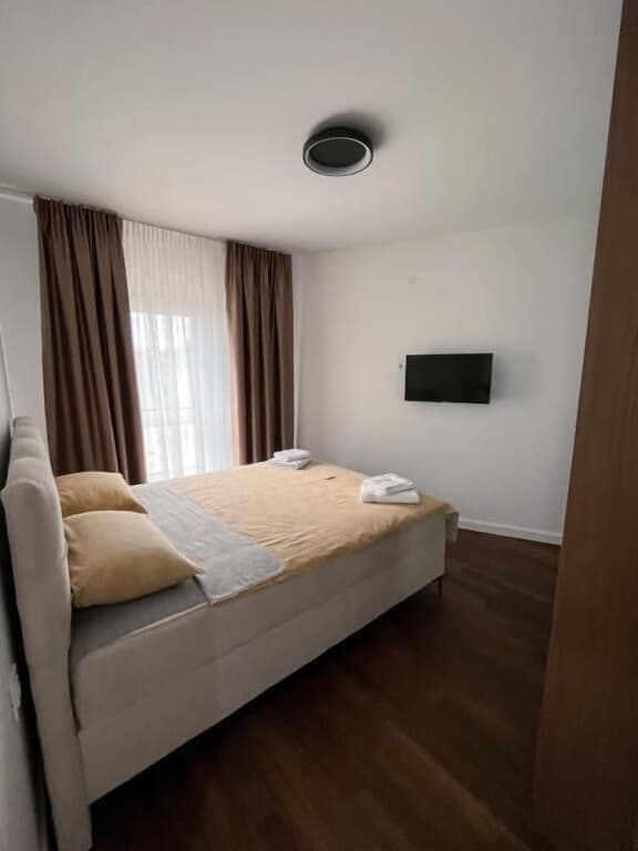 I&I Tesla Apartment's