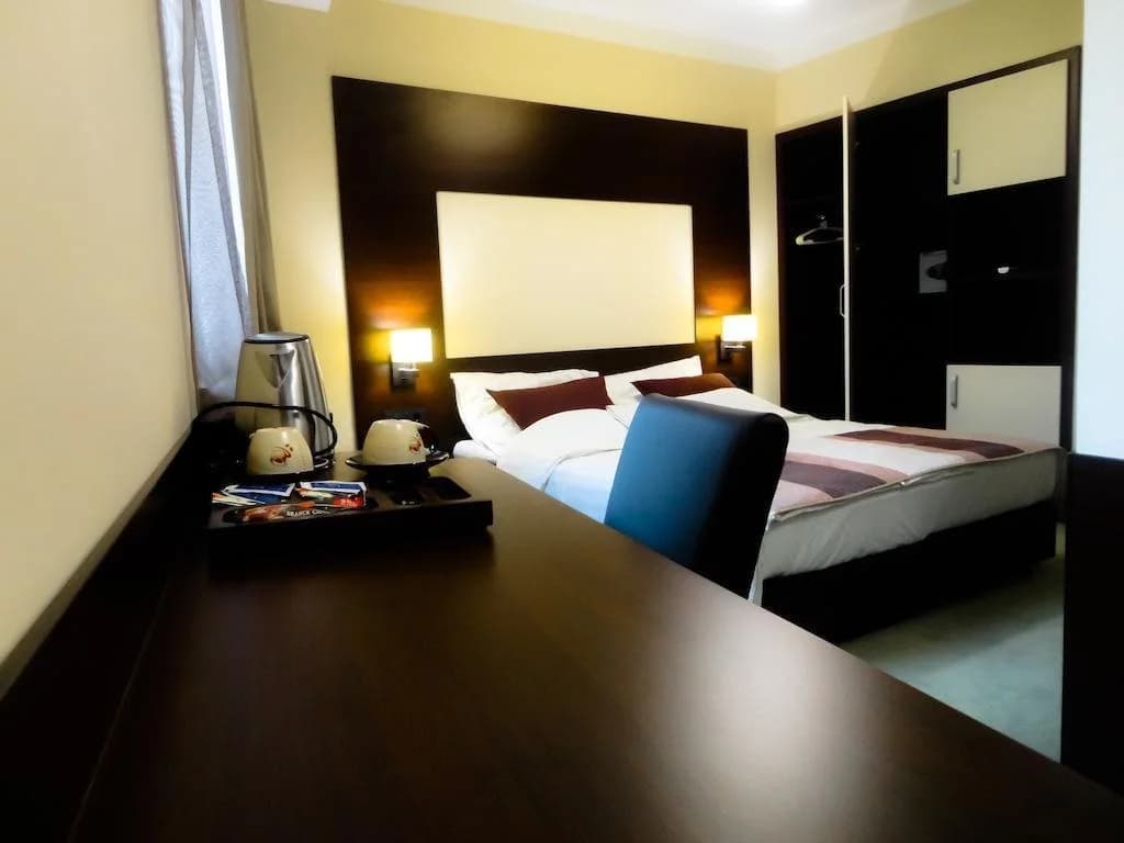 Golden Star Hotel