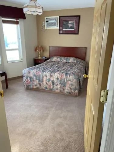 Western Budget Motel Plus Mosaic Suites