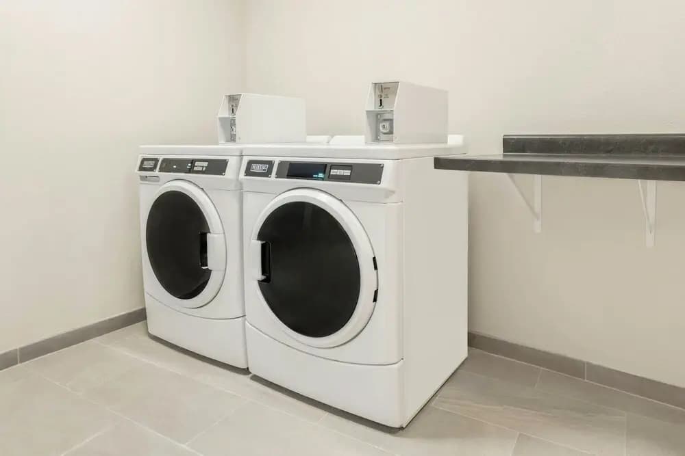 Photo 33