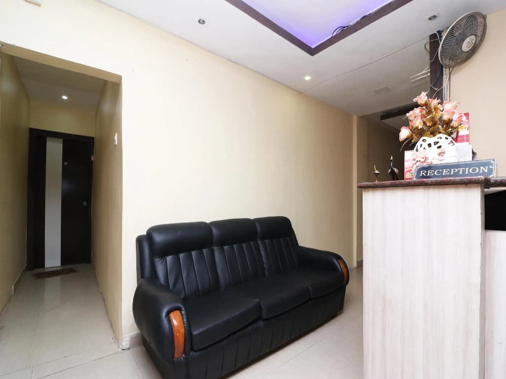 OYO 1764 Hotel Maruti Lodging