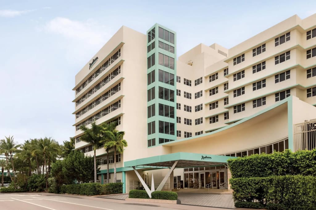 Radisson Resort Miami Beach