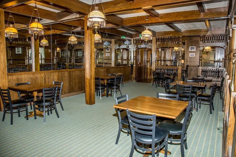 Baymont Inn & Suites by Wyndham Fargo