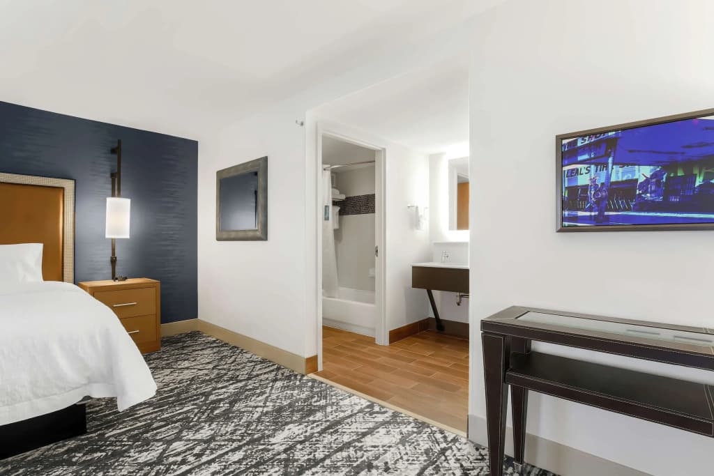 Hampton Inn & Suites by Hilton Austin Downtown
