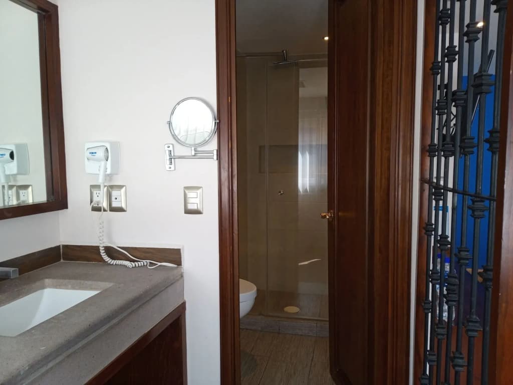 Photo 8