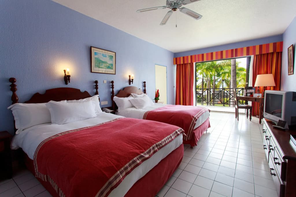 Hotel Bakoua Les Trois Ilets