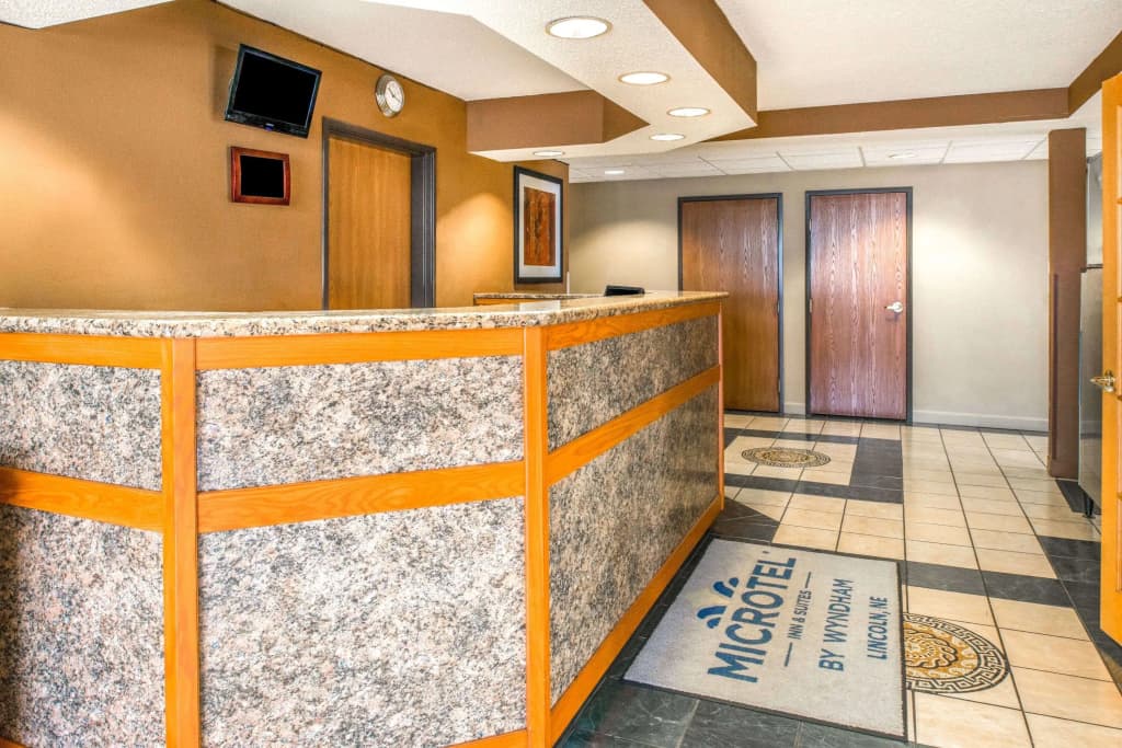 Microtel Inn & Suites by Wyndham Lincoln