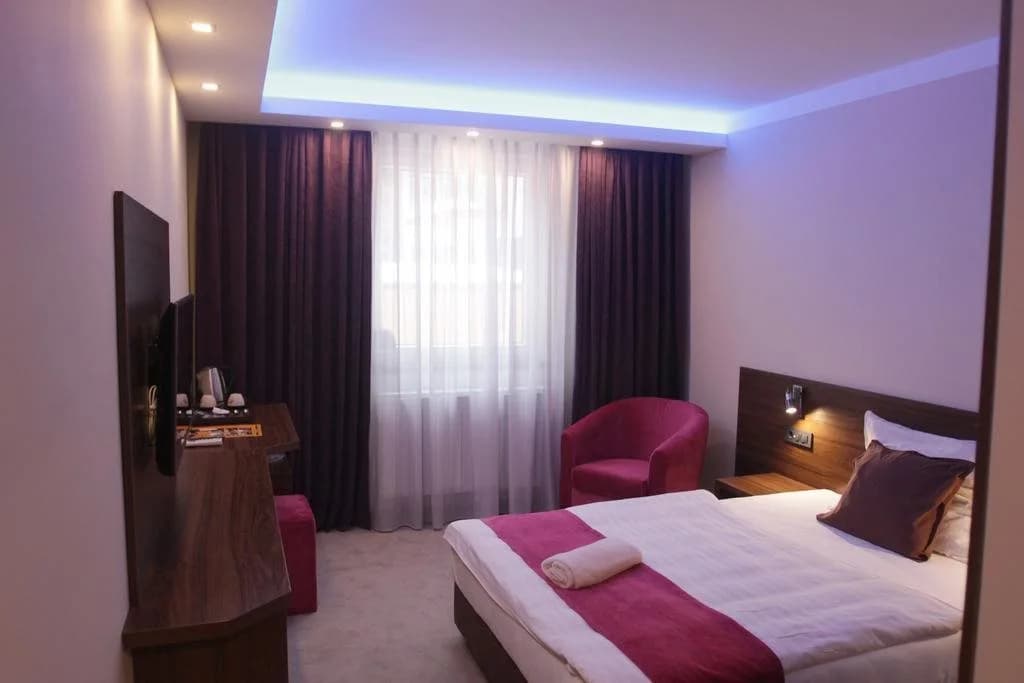 Golden Star Hotel