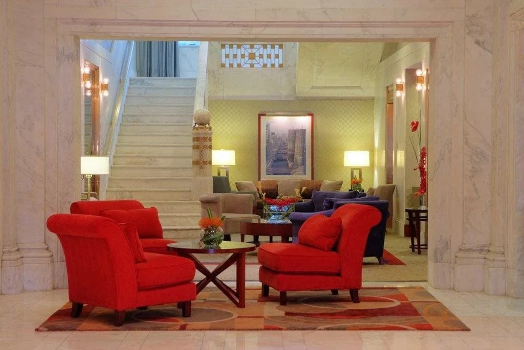 River Hotel