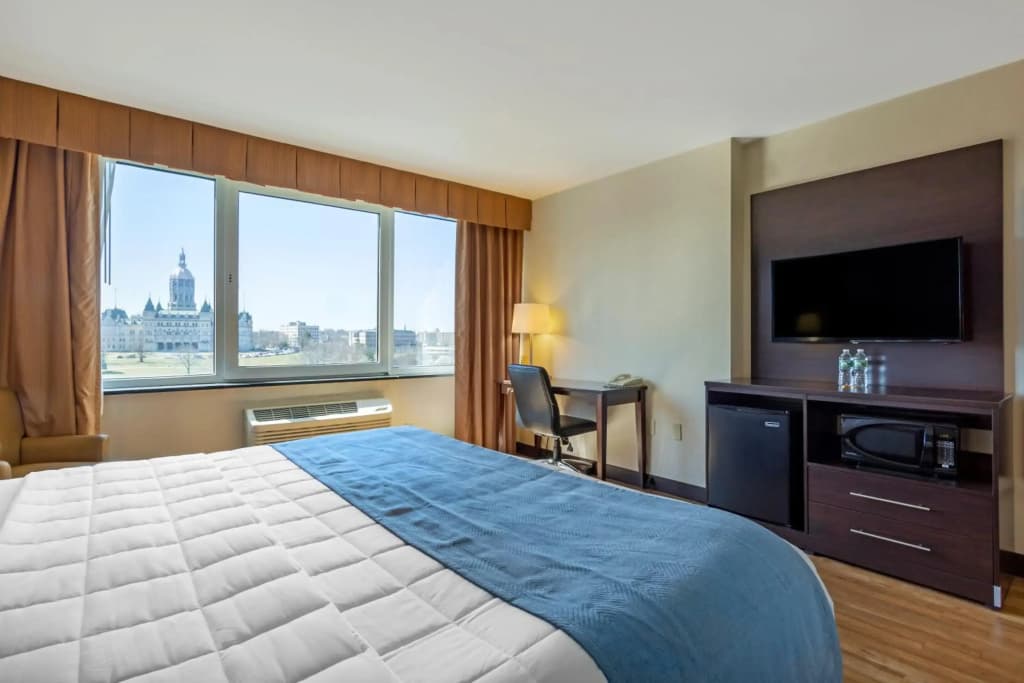 Holiday Inn Express Hartford -