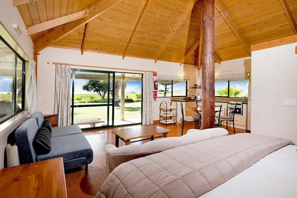 Slipper Island Resorts
