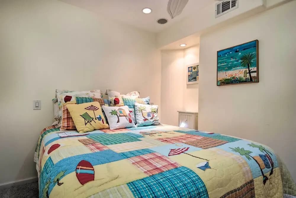 Catalina Island Home: Walk to Main Street Beach!