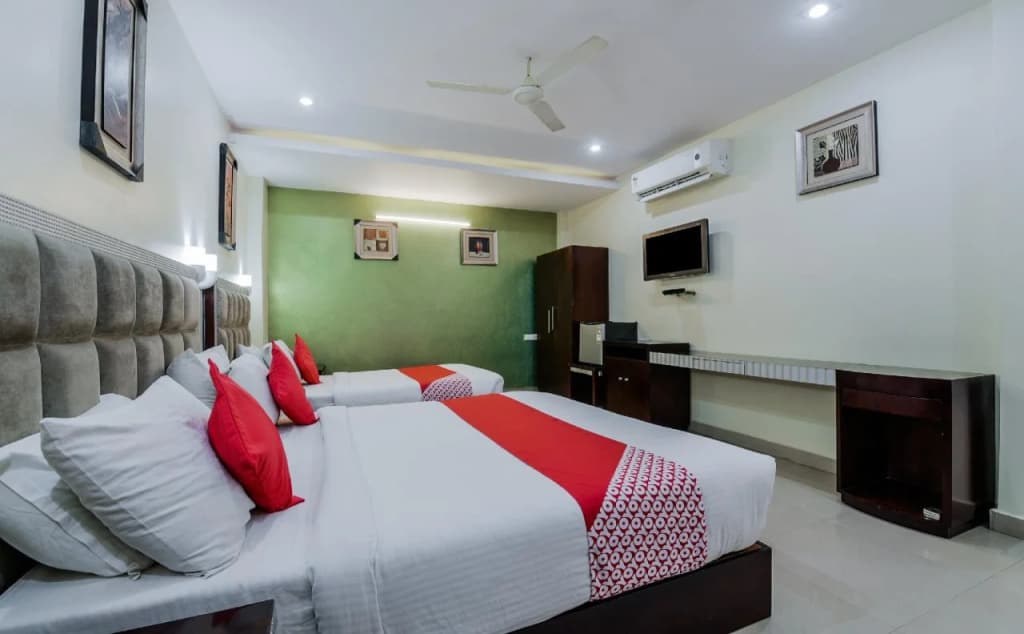 Super Townhouse Gajuwaka Near CMR Mall