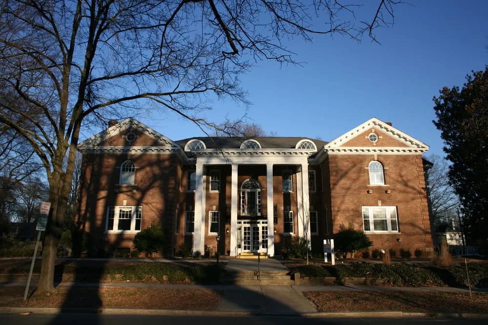 The King's Daughters Inn