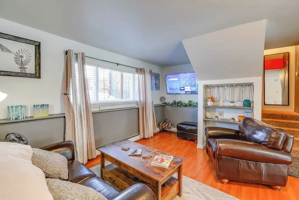 2 Mi to Dtwn: Cozy Getaway in Fairbanks!