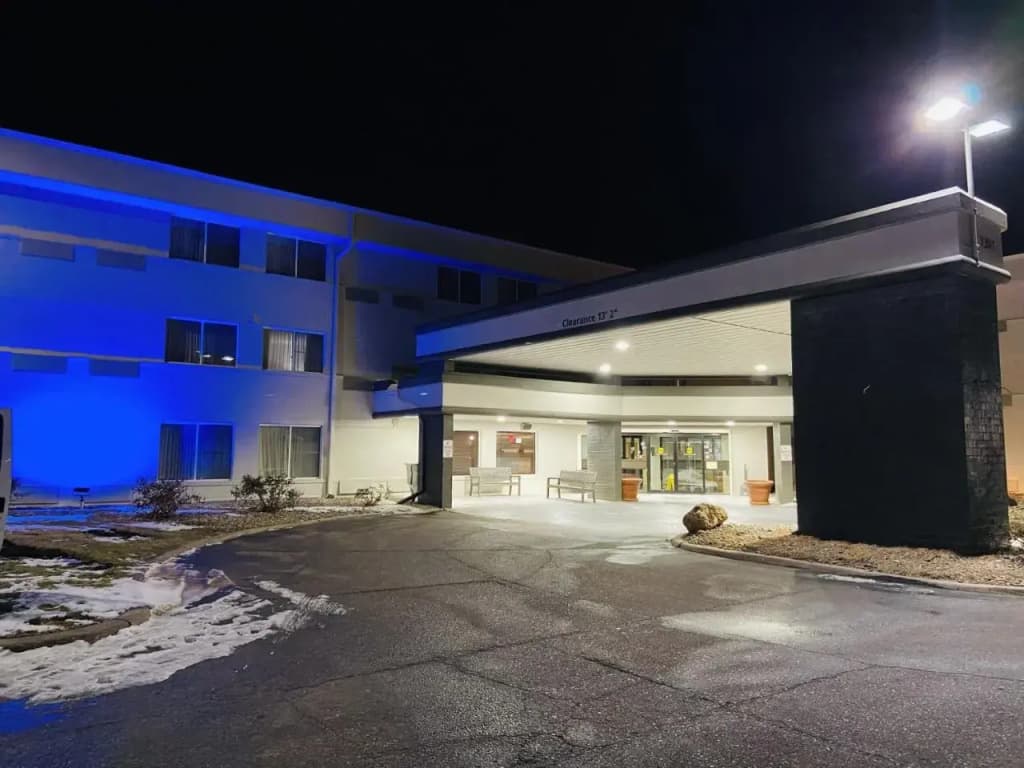 Wingate by Wyndham Lincoln Airport East I-80 