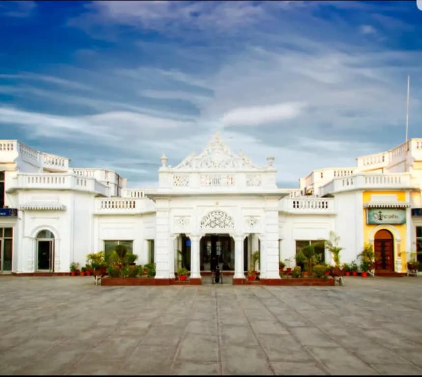 Hotel Deep Palace