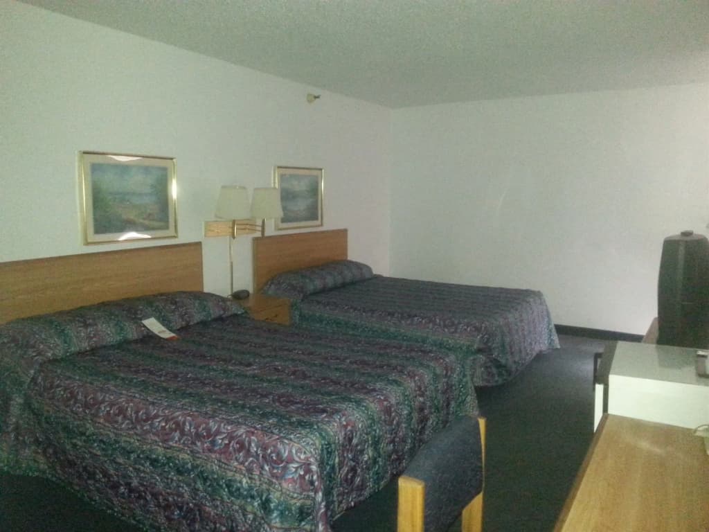 Super 8 Roseville Mpls St Paul Area