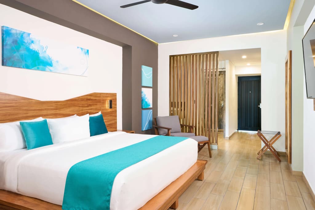 Cristalino Lagoon Front Hotel Restaurant & SPA - Adults Only