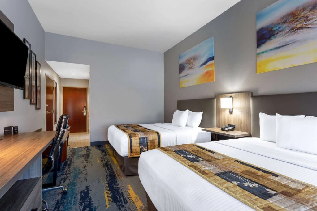 La Quinta Inn & Suites by Wyndham Tampa Central