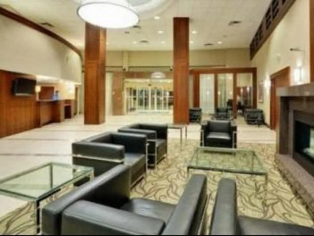 GLo Best Western Mississauga Corporate Centre