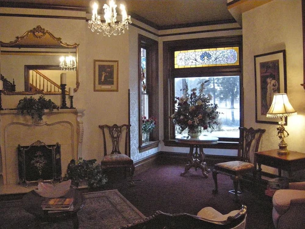 Hines Mansion