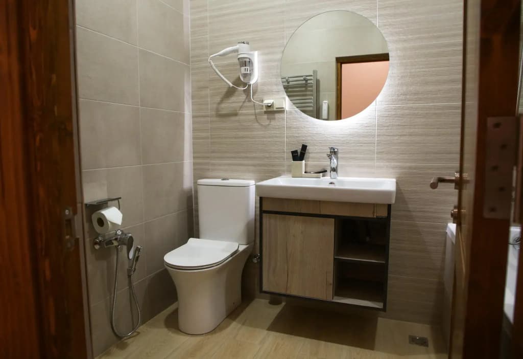 Photo 8