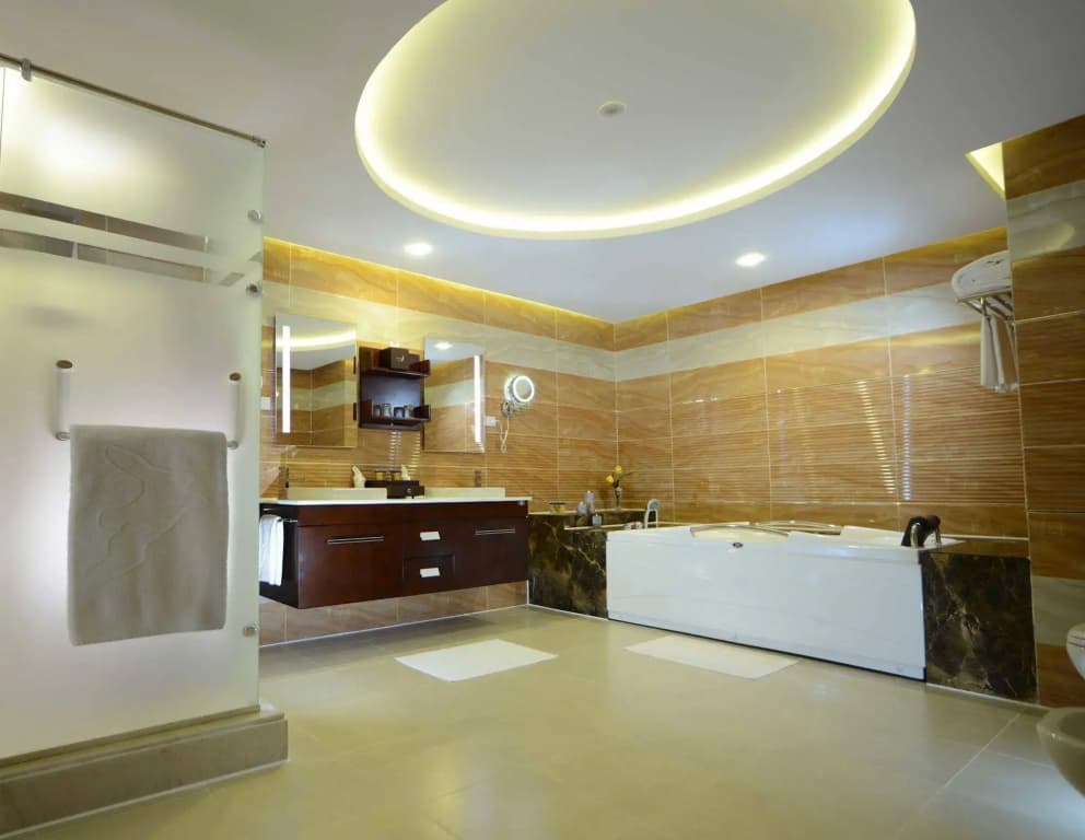 Photo 9