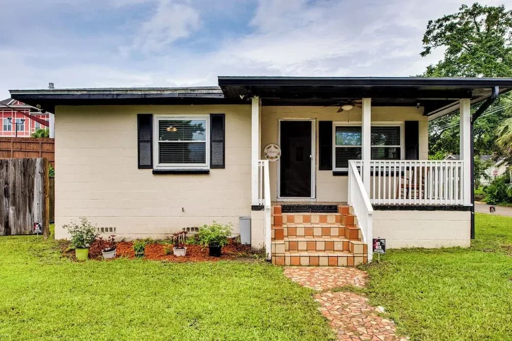 Walkable to FSU Campus: Cozy Retreat w/ Deck!