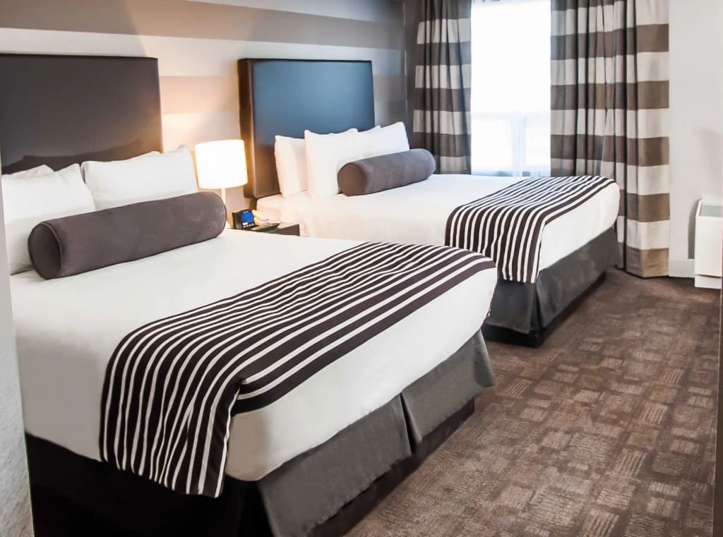 Ramada Plaza Toronto Airport Hotel and Stage West Theatre