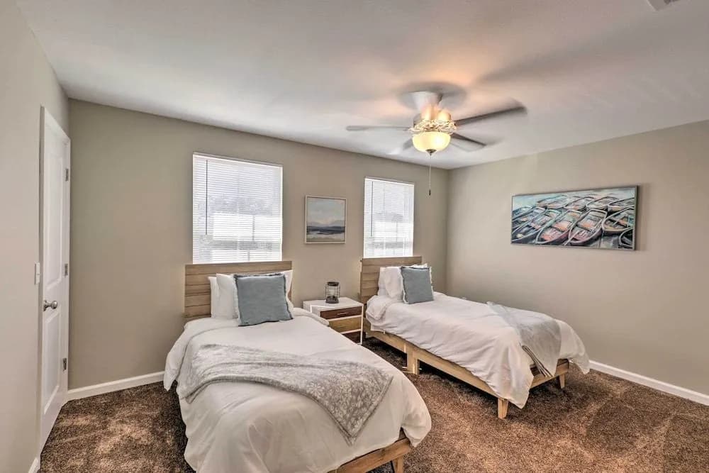 Airy Tallahassee Condo ~ 5 Mi to Downtown!