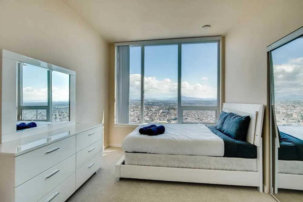 Live in the Ultimate Luxury in San Diego