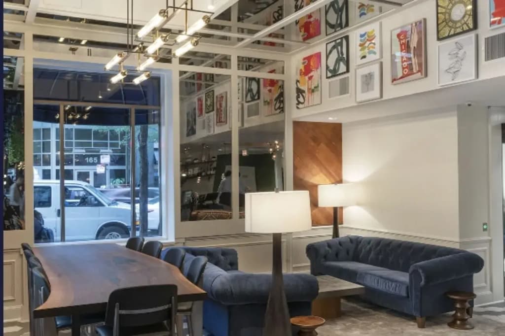 The Saint Clair Hotel - Magnificent Mile