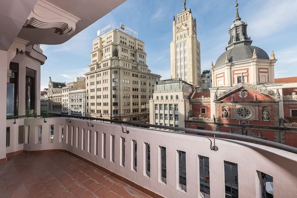 Home Club Alcala Apartments
