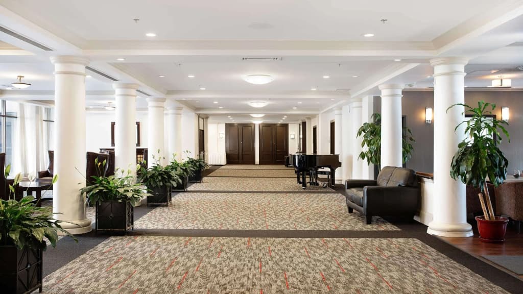 Crowne Plaza Edmonton Lacombe