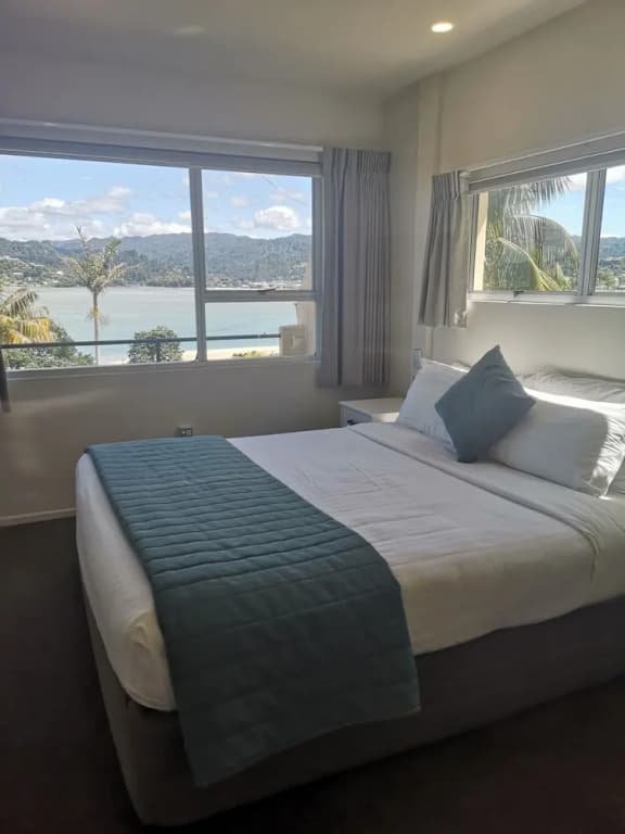 Paku Lodge Resort
