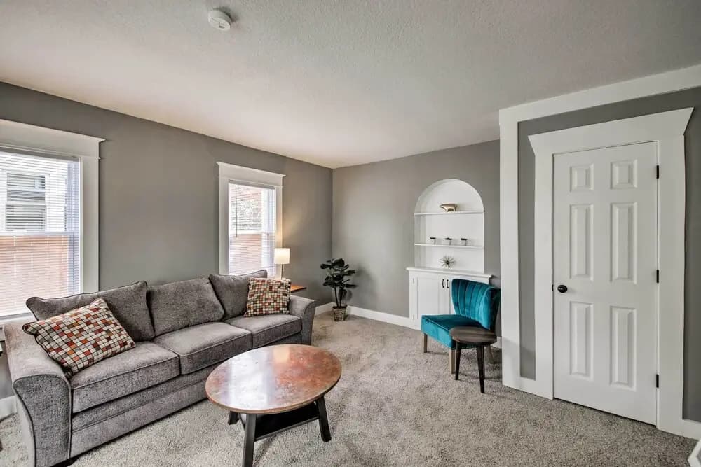 Lakeside Garden Home - 1 Mile to Main Street!
