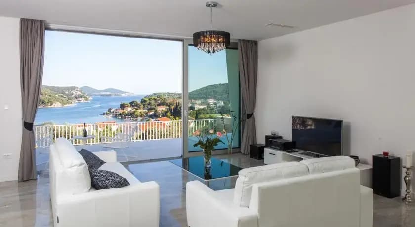 Villa Lux