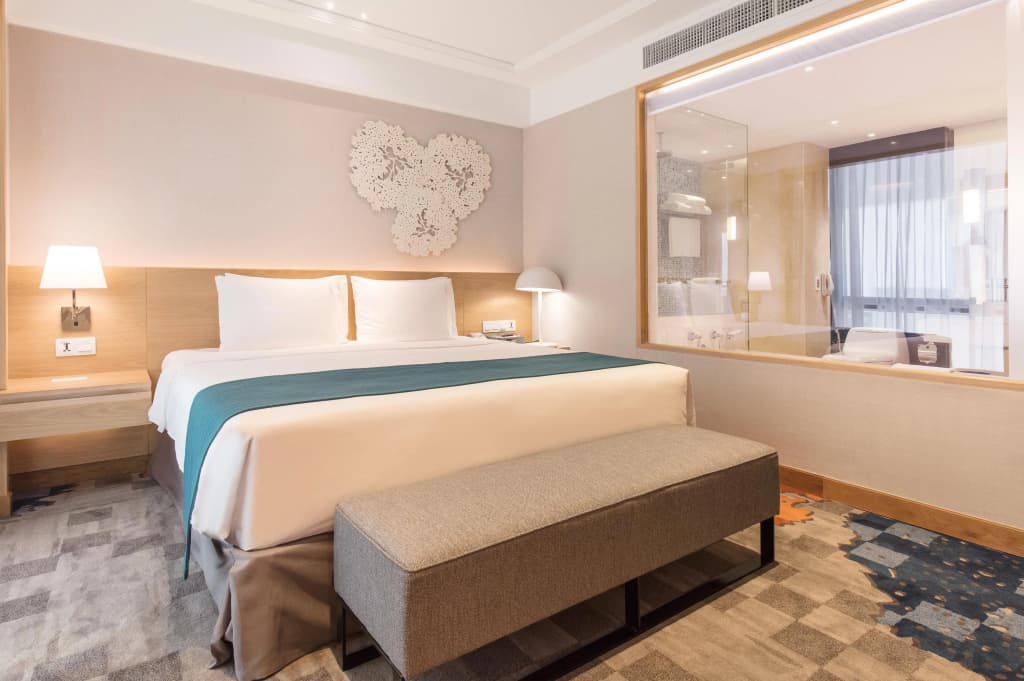 Holiday Inn Bangkok By IHG