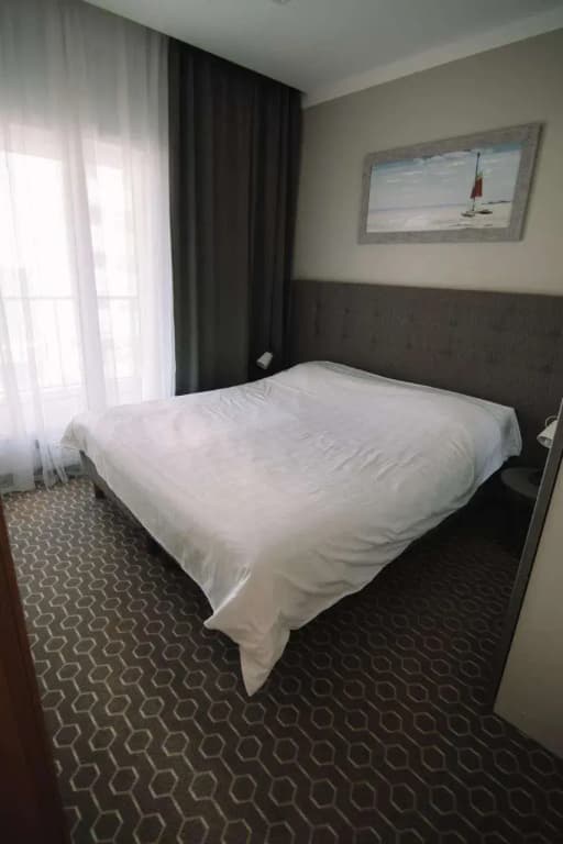 Merepargi ApartHotel & Cafe