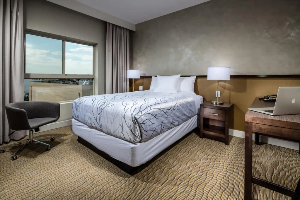 Aventura Hotel