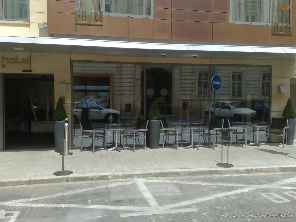 Hotel AVANCE
