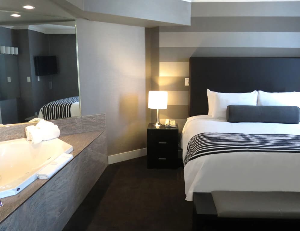 Ramada Plaza Toronto Airport Hotel and Stage West Theatre