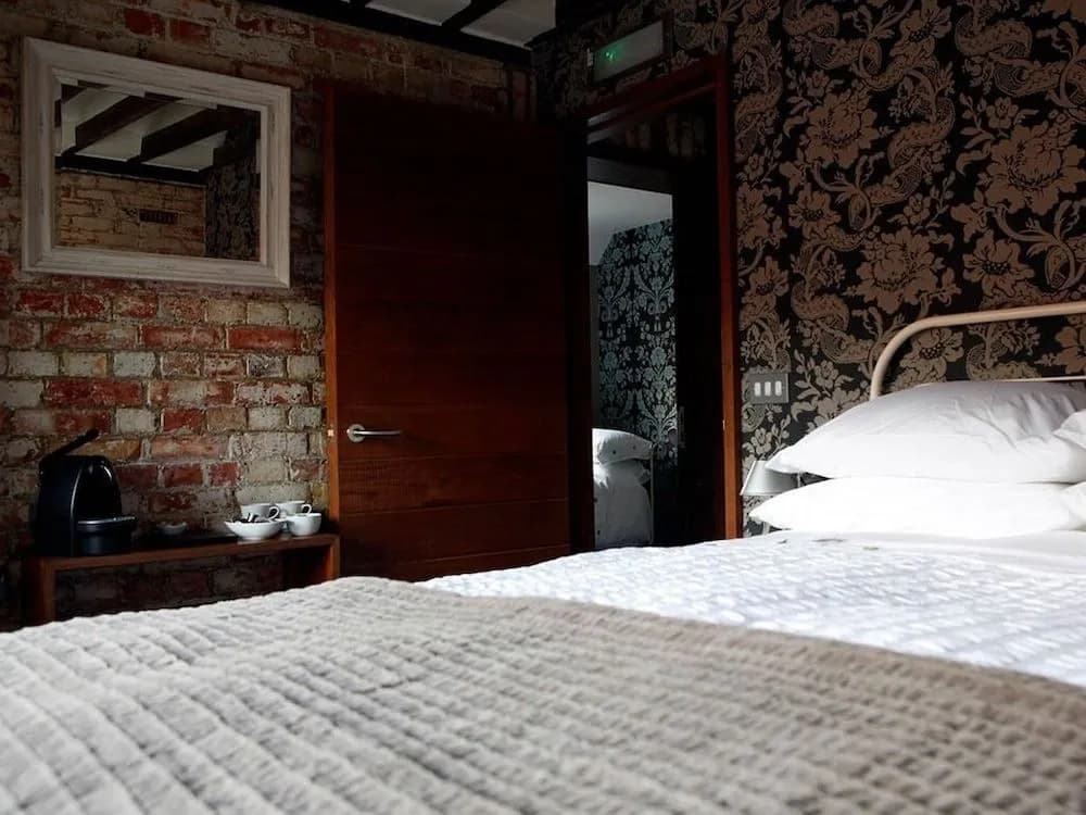 Rocksalt Rooms