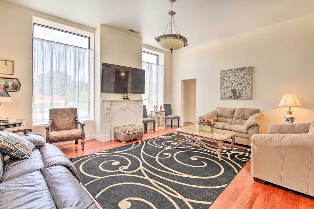 Spacious Springfield Apt < 4 Mi to Downtown!