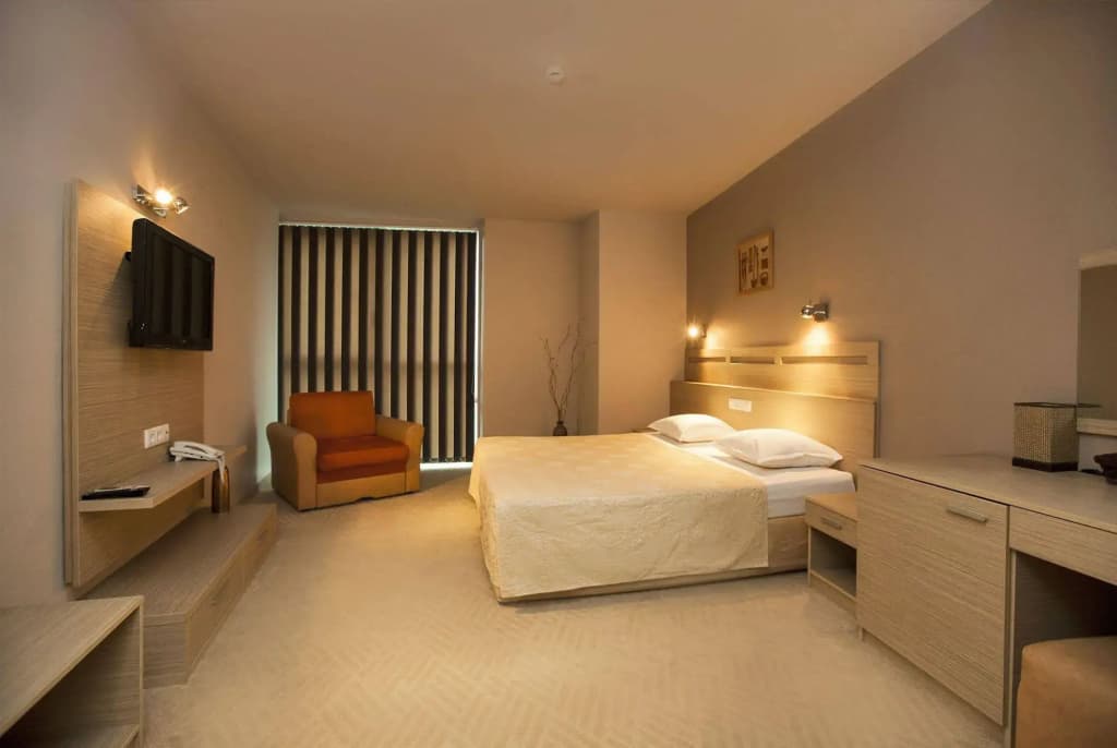 Expo Hotel