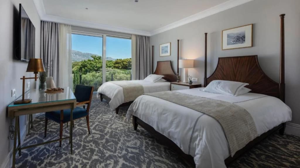 Royal Blue Hotel