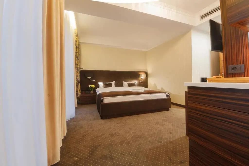 Time Hotel